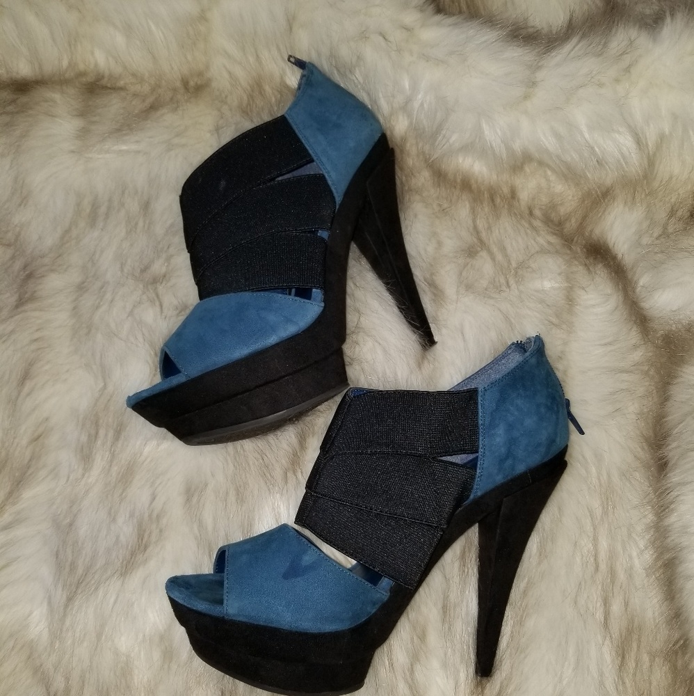 Jessica Simpson Platforms